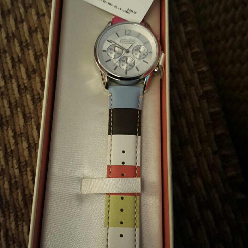 Watch - Picture 3 of 3